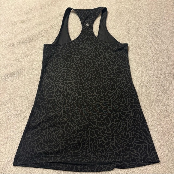 Lululemon Cool Racerback Tank Top Petal Camo Printed Black Deep Coal Floral - Picture 5 of 11